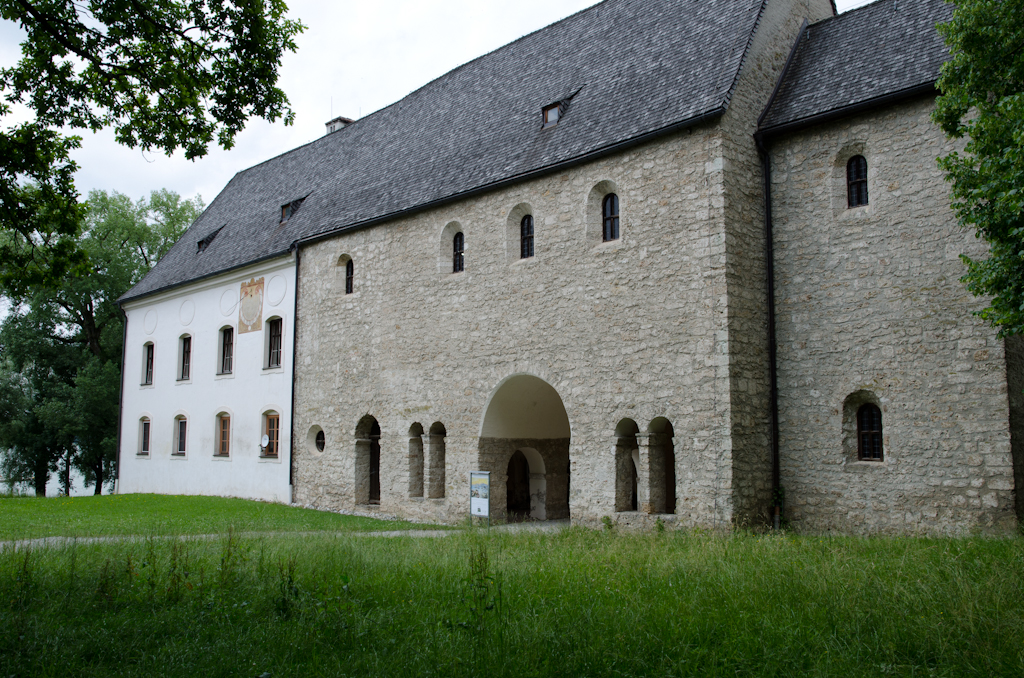 130630133105DSC_8990.jpg - Een deel van het klooster