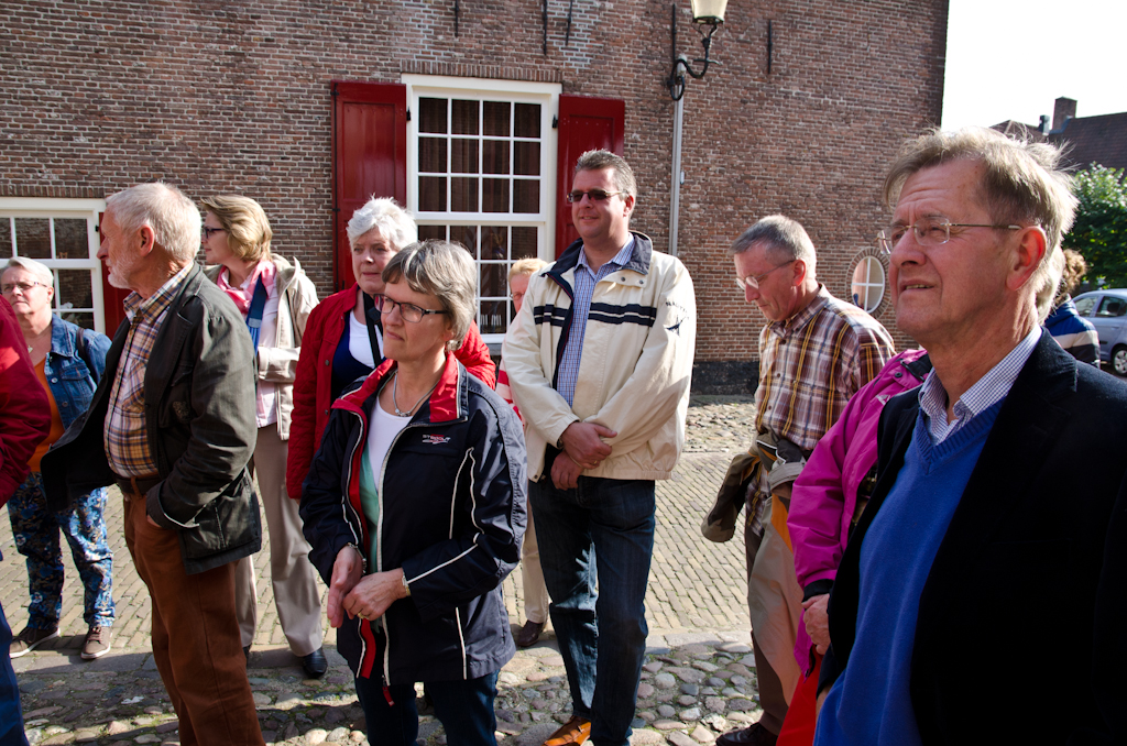 130921150656DSC_0208.jpg - Aandachtige luisteraars en het is allemaal familie