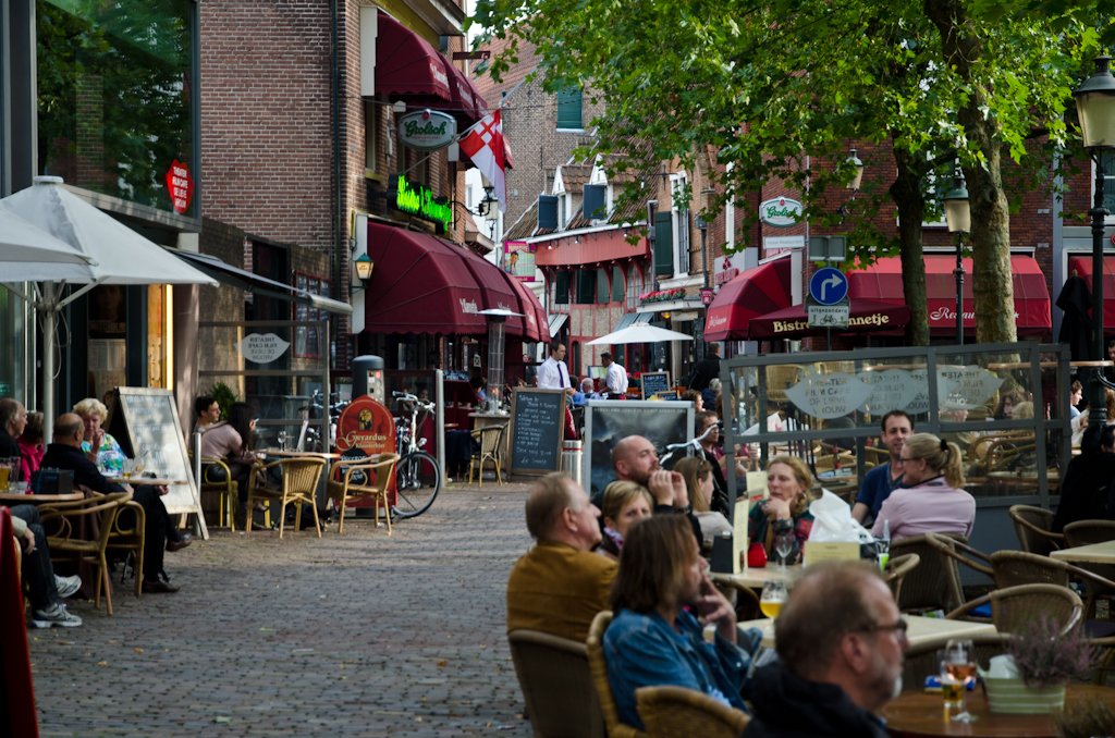 130921160646DSC_0291.jpg - De terrassen zijn vol