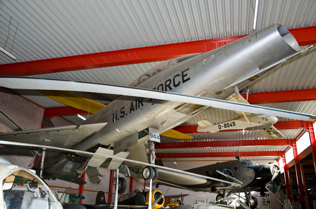 131001114959DSC_0376.jpg - Hermeskeil Luchtvaart museum F100 Super Sabre en Junckers JU 52