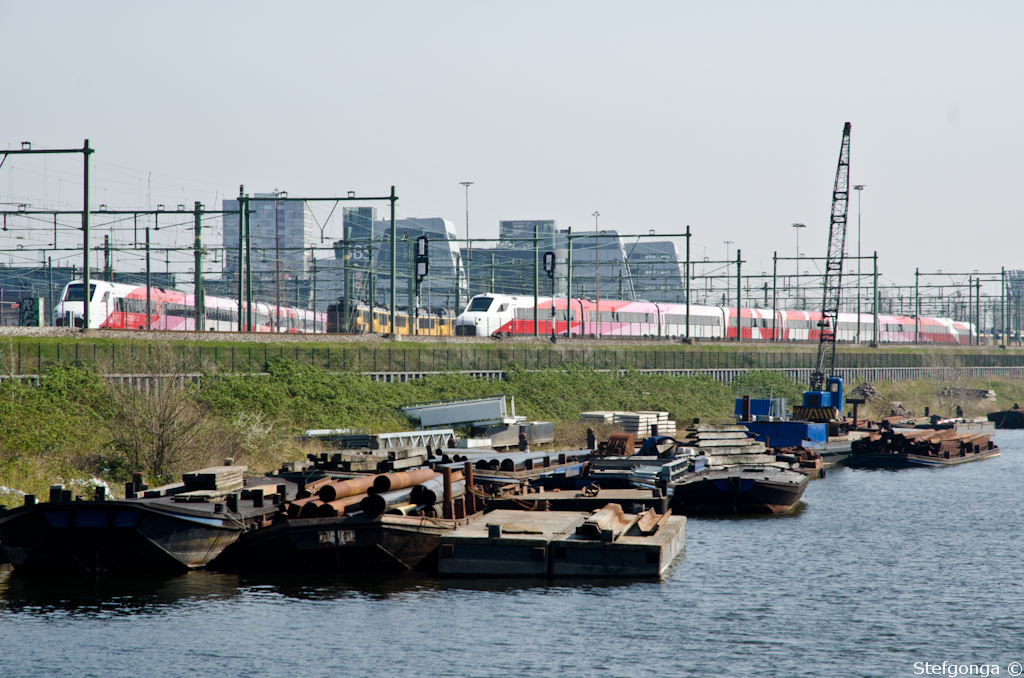 140328123754DSC_1902.jpg - De Fyra ligt op de loer