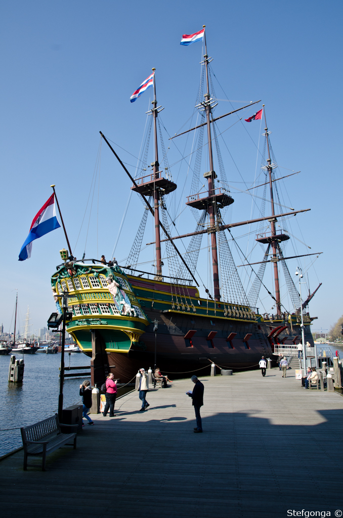 140328131519DSC_1948.jpg - De Amsterdam aan de kade bij het Scheepvaartmuseum