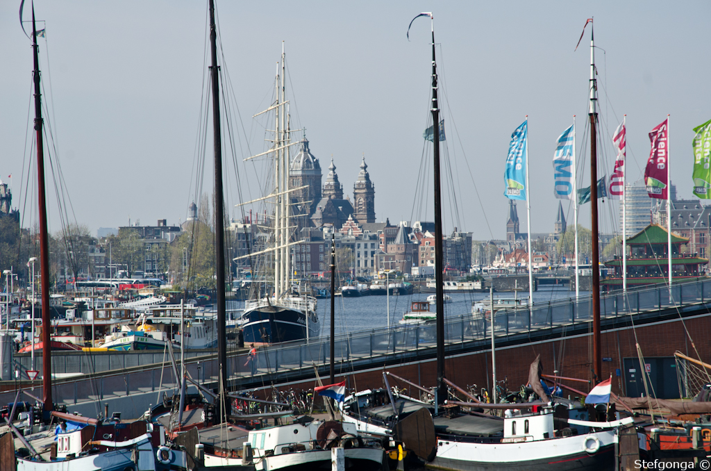 140328132210DSC_1976.jpg - Vanaf de Amsterdam kijk je zo naar NS centraal