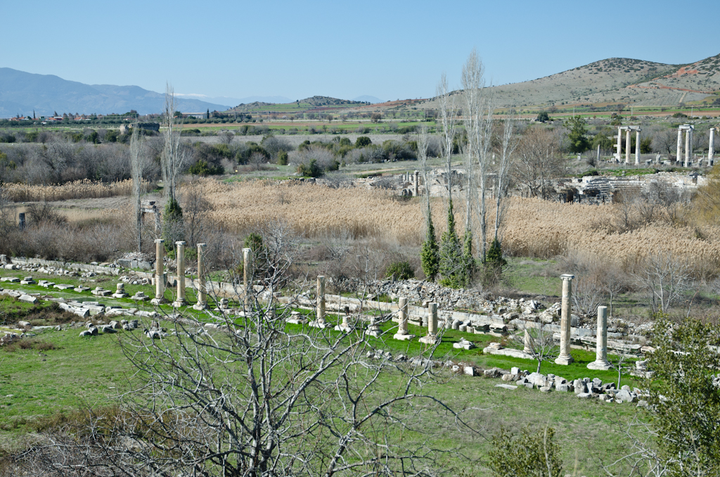 120317-132955-DSC_0720.jpg - De zuilengang van Tiberius in  Aphrodisias