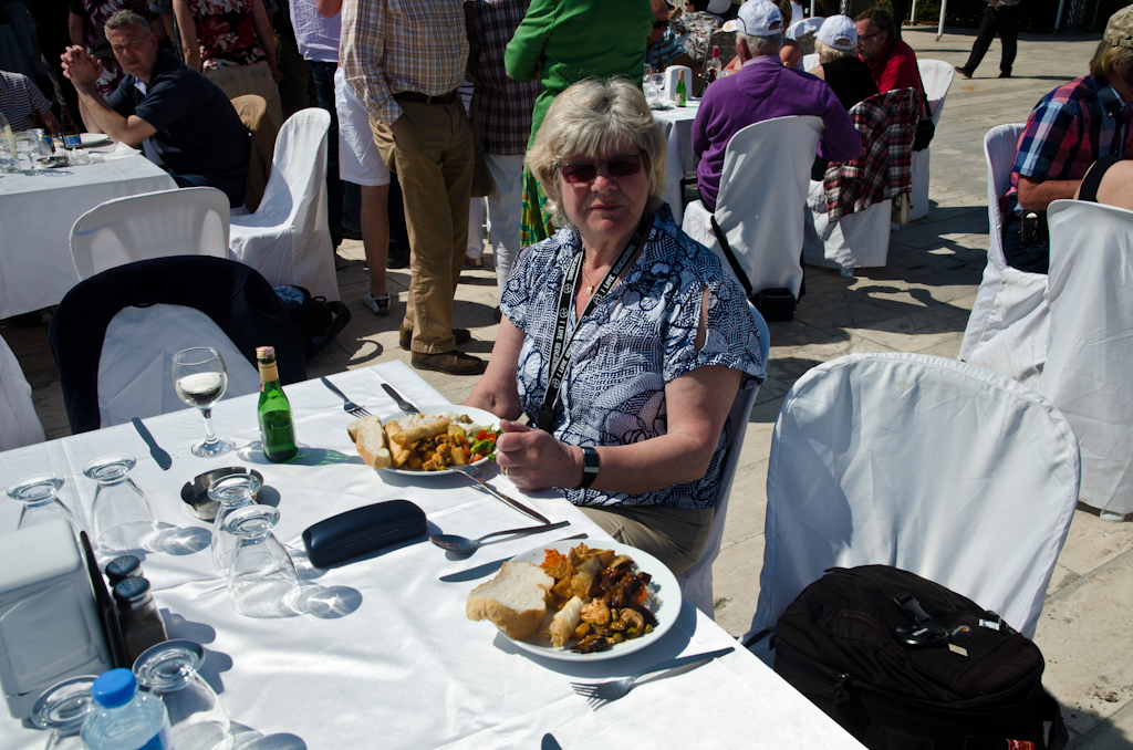 120320-115242-DSC_1276.jpg - Lunch op weg naar Pamukkale