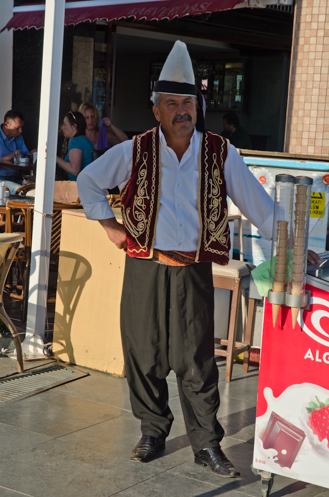 120322-154038-DSC_1641.jpg - Antalya Centrum