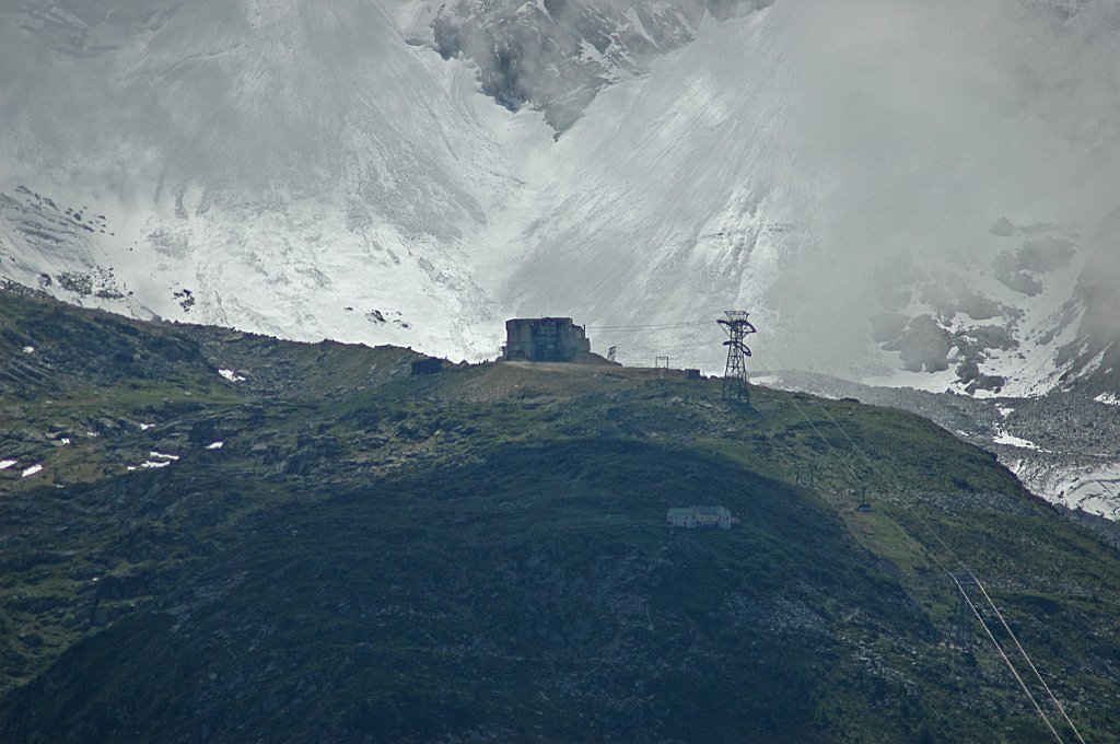 DSC_0314.JPG - Tussenstation van de kabelbaan naar de Aiguille de Midi