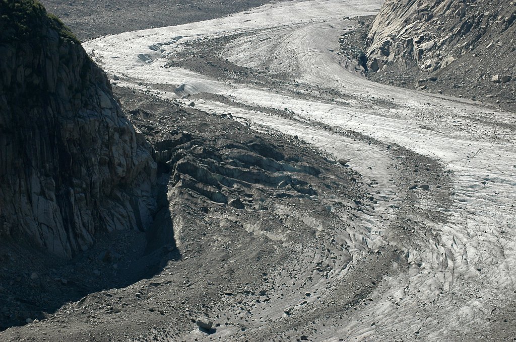 DSC_0356.JPG - De gletscher maakt hier een scherpe bocht