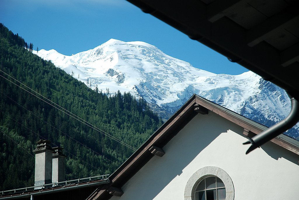 DSC_6963.JPG - De Mont Blanc vanaf het station