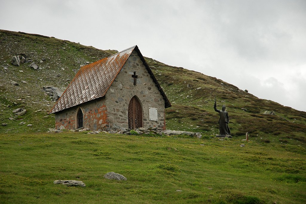 DSC_7218.JPG - Voor de gevaarlijke afdaling kan je hier de zegen afsmeken