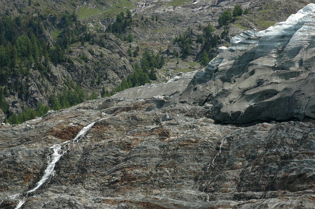 DSC_0450.JPG - Gletscher tong met smeltwaterstroompje