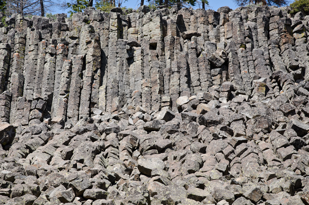 120614-195618-DSC_3830.jpg - Sheepeater Cliff.Yellowstone National Park14-6-2012