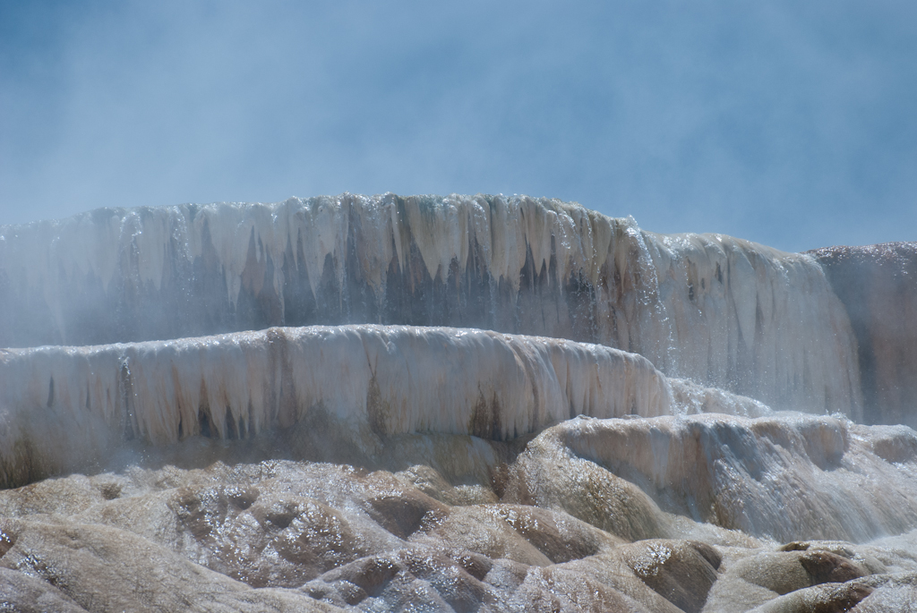 120614-211216-DSC_0696.jpg - Mammoth Hotsprings Lower terrace.Yellowstone National Park14-6-2012