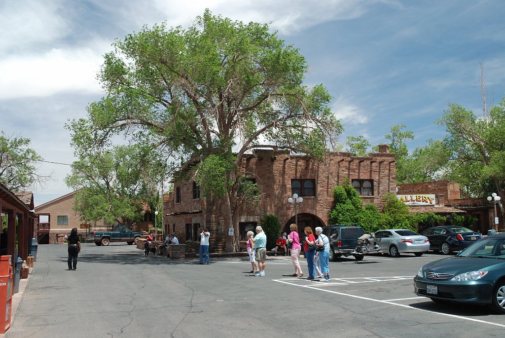 Project_20100603_0095.JPG - Cameron Trading post