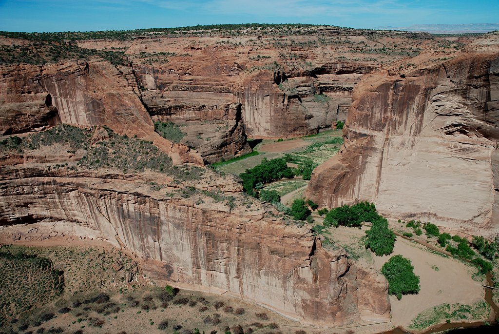 Project_20100604_0119.JPG - Canyon de ChellyNorth rim drive