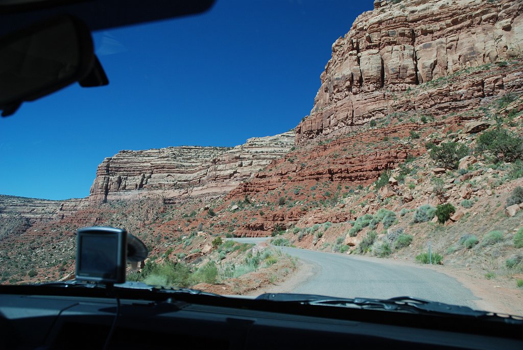 Project_20100605_0172.JPG - Moki dugway