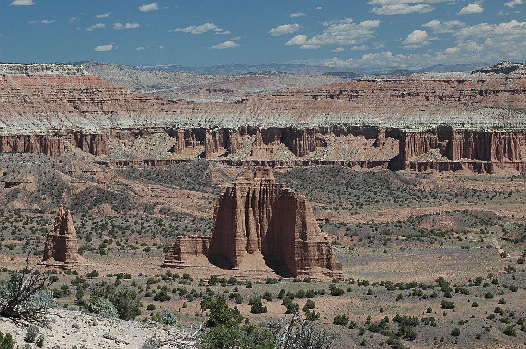 Project_20100606_0230.JPG - Cathedral Valley RoadCathedral valley overlook