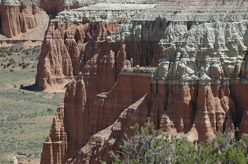 Project_20100606_0231.JPG - Cathedral Valley RoadCathedral valley overlook