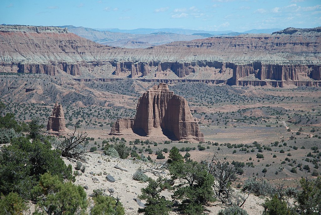 Project_20100606_0233.JPG - Cathedral Valley RoadCathedral valley overlook