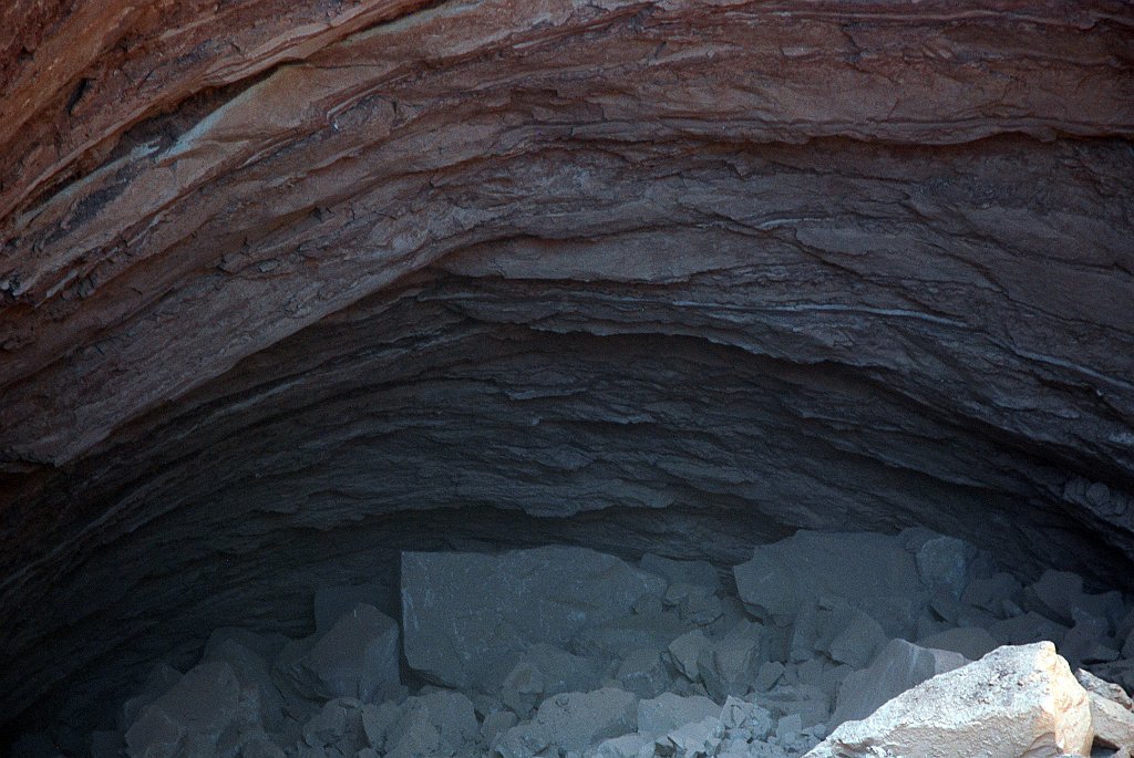 Project_20100606_0243.JPG - Cathedral Valley RoadGypsum sink hole