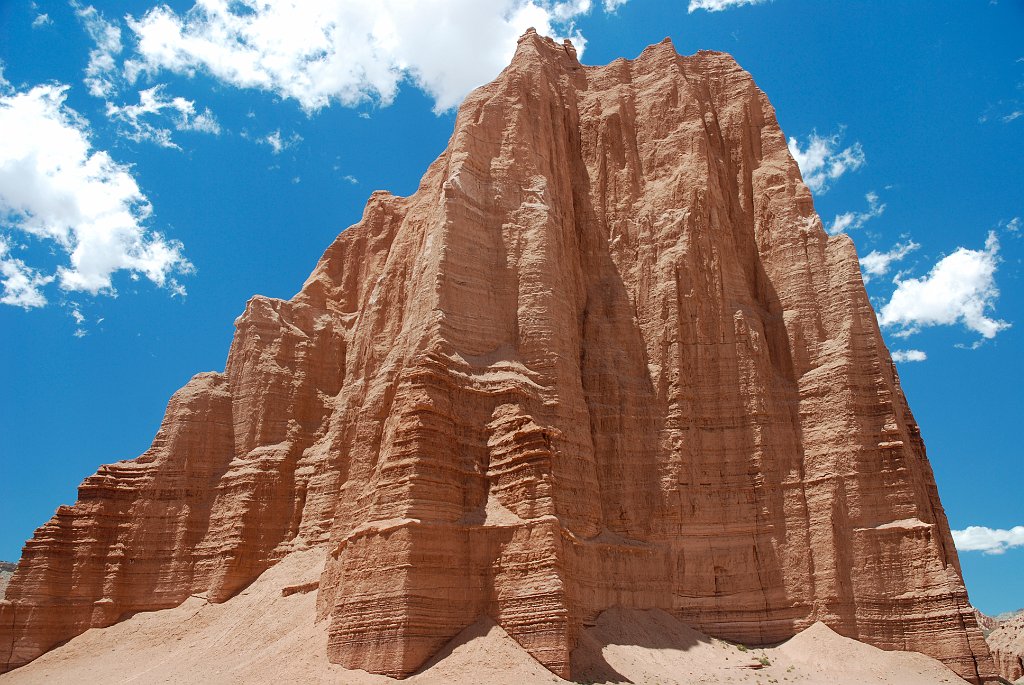 Project_20100606_0251.JPG - Cathedral Valley RoadTemple of the Sun 