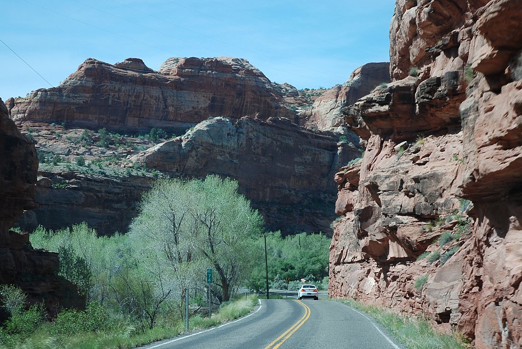 Project_20100607_0268.JPG - UT 12 op weg naar Escalante