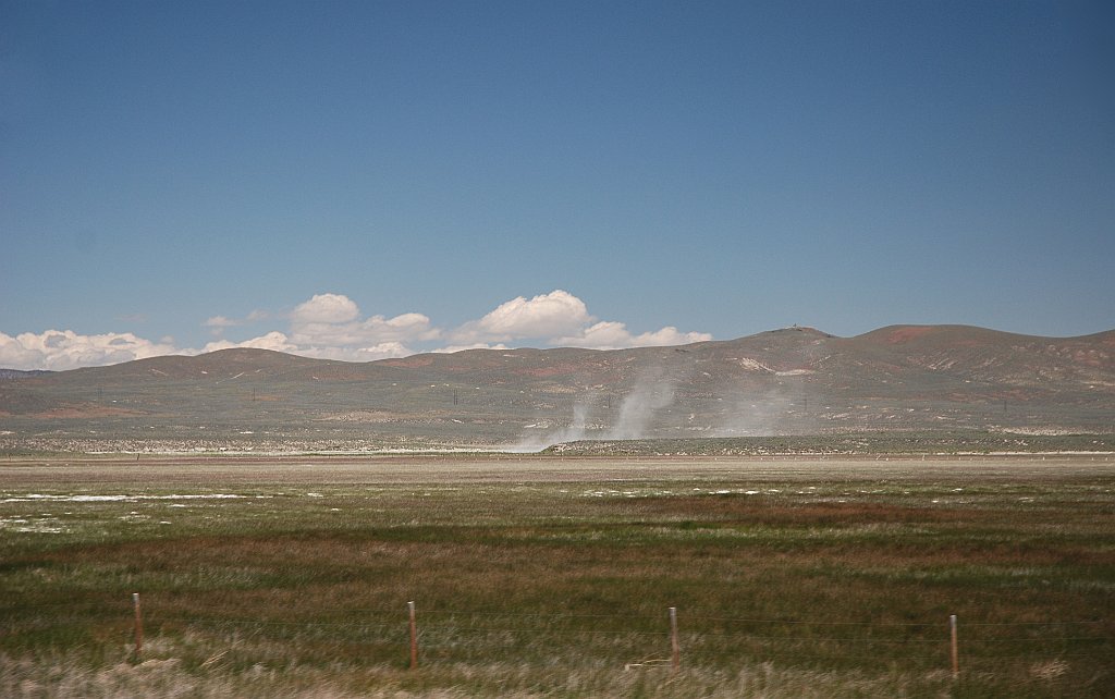 Project_20100610_0357.JPG - US 50 dust devil