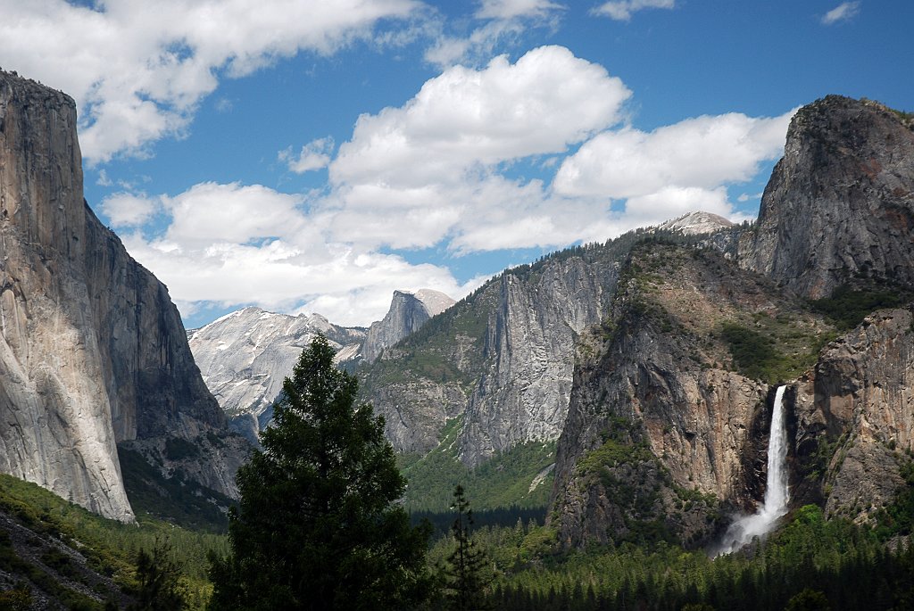 Project_20100612_0466.JPG - Yosemite NPEl Capitan met Bridal Veil Fall