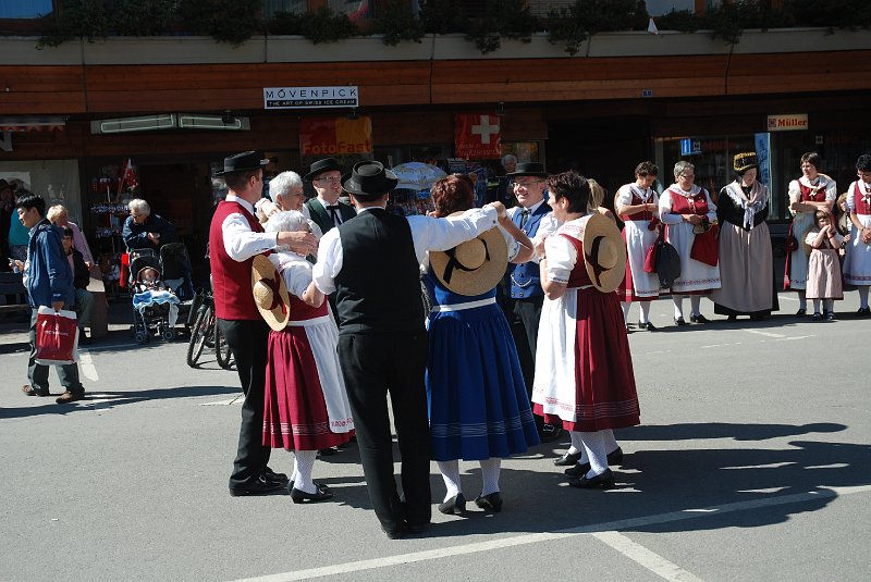 DSC_6941.JPG - De trachtengrüppe tanzt