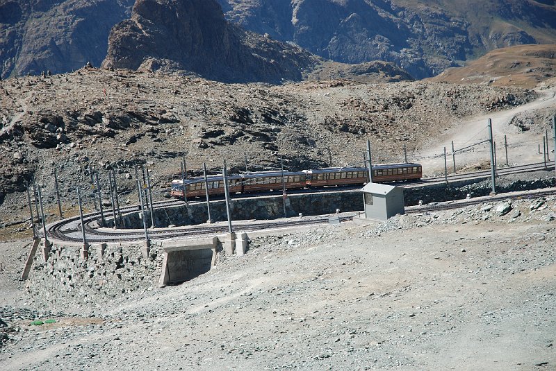 DSC_7105.JPG - De trein komt naar boven 1