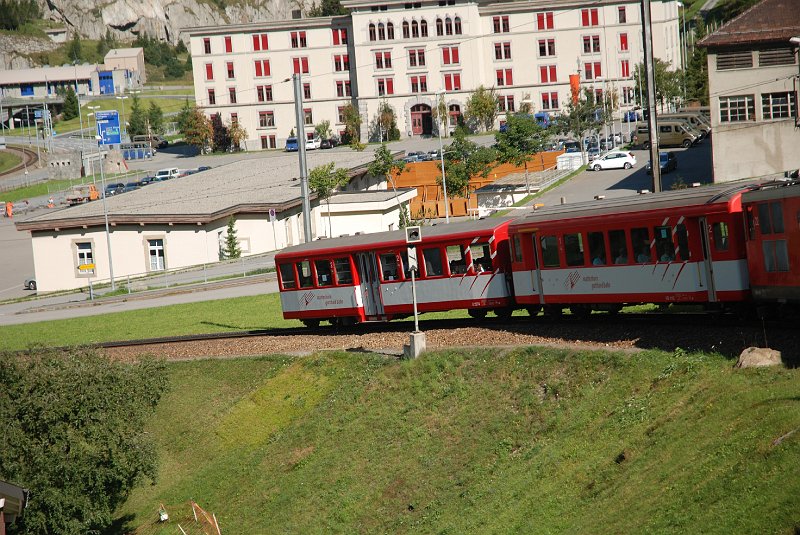 DSC_7330.JPG - Vertrek uit Andermatt naar de Oberalppass