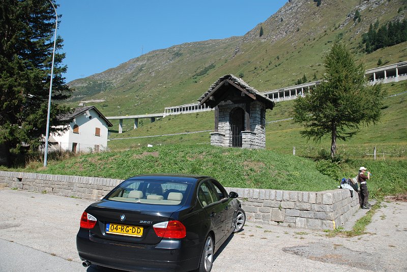 DSC_7615-1.JPG - Even een korte pauze op de Gotthard pass